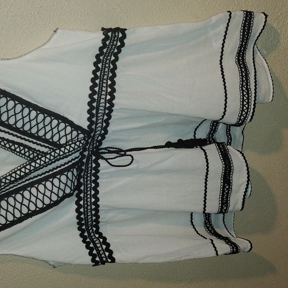 Max Studio Specialty Products Sleeveless Blouse, S V Neck 100% Cotton M - Picture 3 of 6